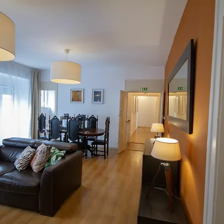 Apartment Sweet Arts *